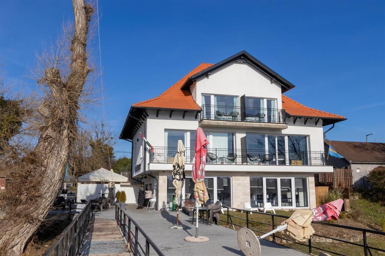 Duna P'Art Panzio Veroce Exterior photo
